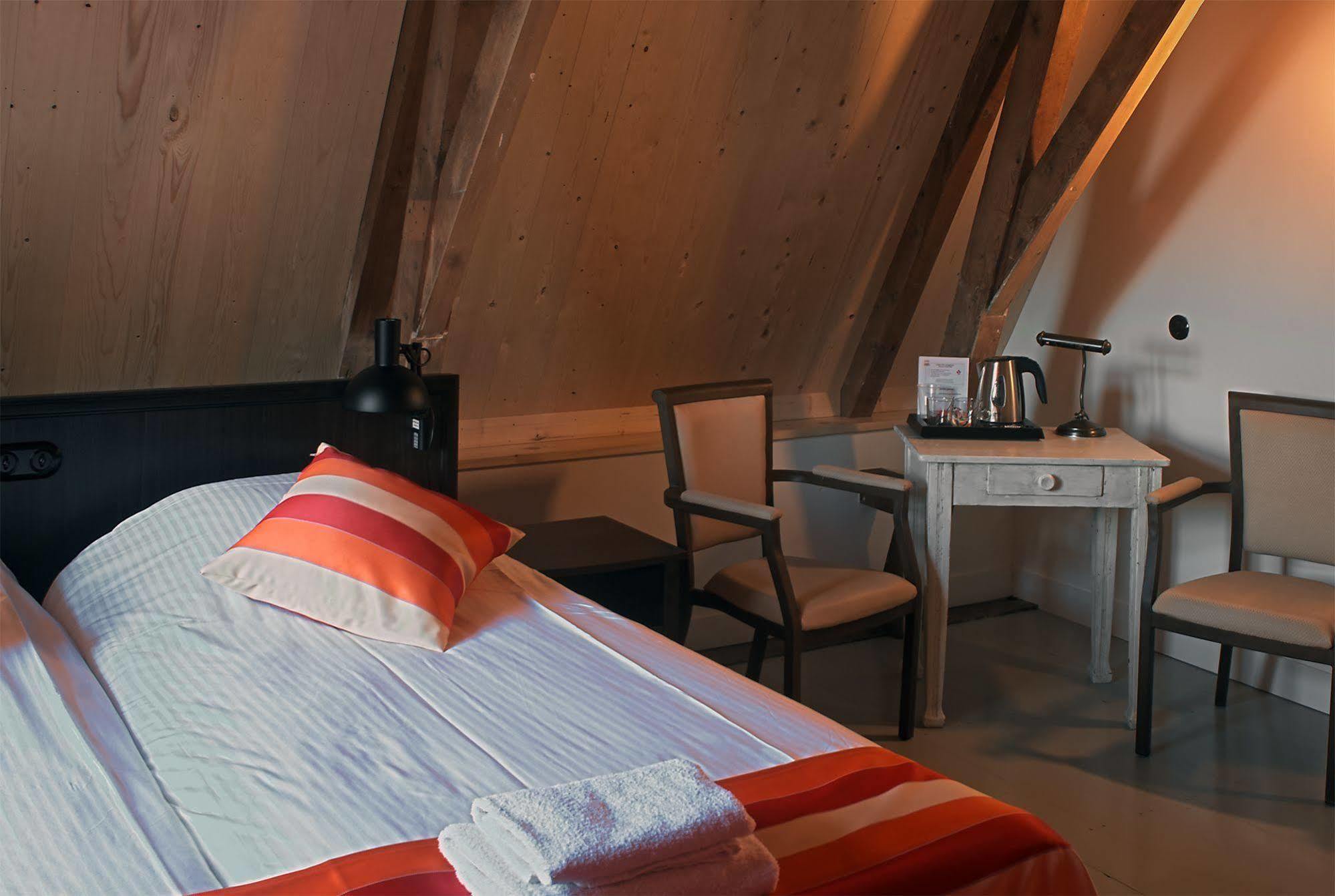 Hotel Restaurant Lunia Олдеберкоп Экстерьер фото